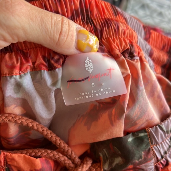 NEW Free People Movement ~ The Switchback Floral Shorts ~ size small - Picture 11 of 13